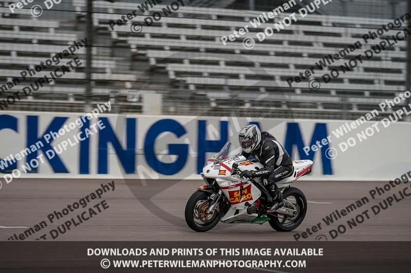 Rockingham no limits trackday;enduro digital images;event digital images;eventdigitalimages;no limits trackdays;peter wileman photography;racing digital images;rockingham raceway northamptonshire;rockingham trackday photographs;trackday digital images;trackday photos